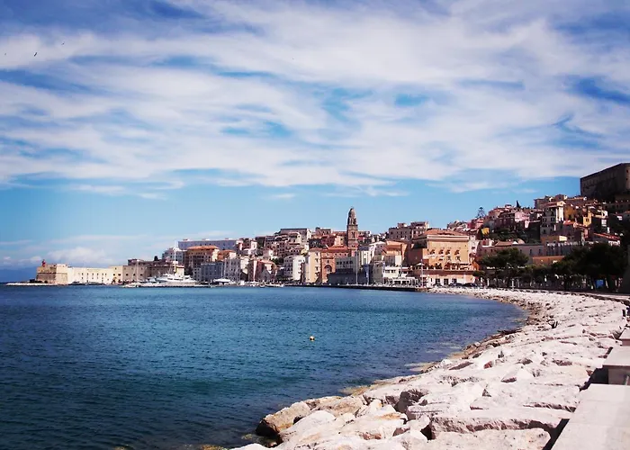 Oltre il Mare Guest House Gaeta